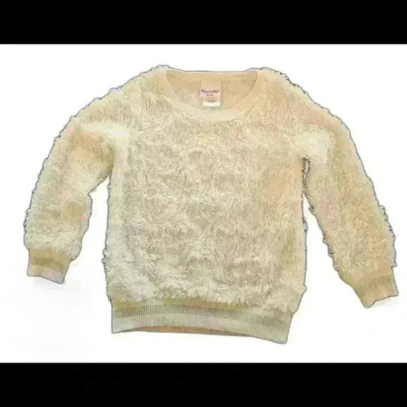 Nannette Other - Cozy Cream Faux Fur Sweater - Perfect for chilly days!